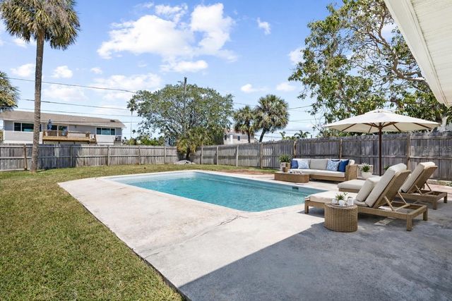 1827 NEVADA AVENUE NE, St Petersburg, FL 33703