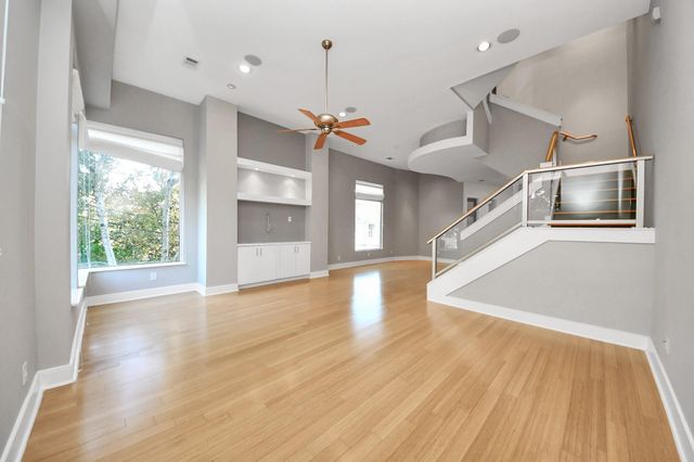 1610 Calumet Street, Houston, TX 77004