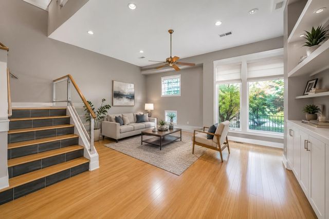 1610 Calumet Street, Houston, TX 77004