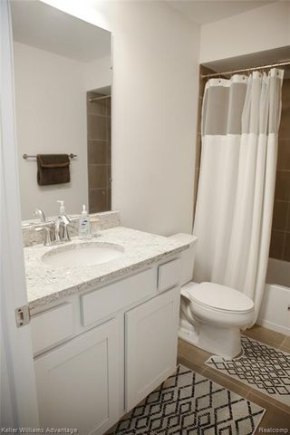 47660 Alden Terrace, Northville, MI 48168