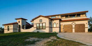 217 saddle wood, Comfort, TX 78013
