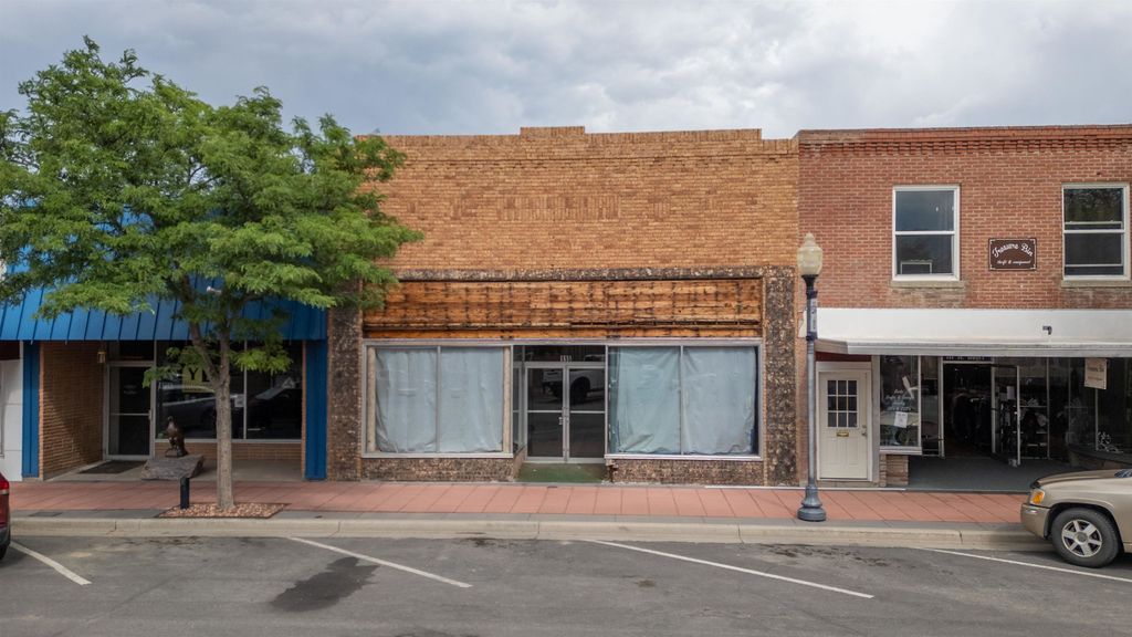 115 Bent St, Powell, WY 82435-2737