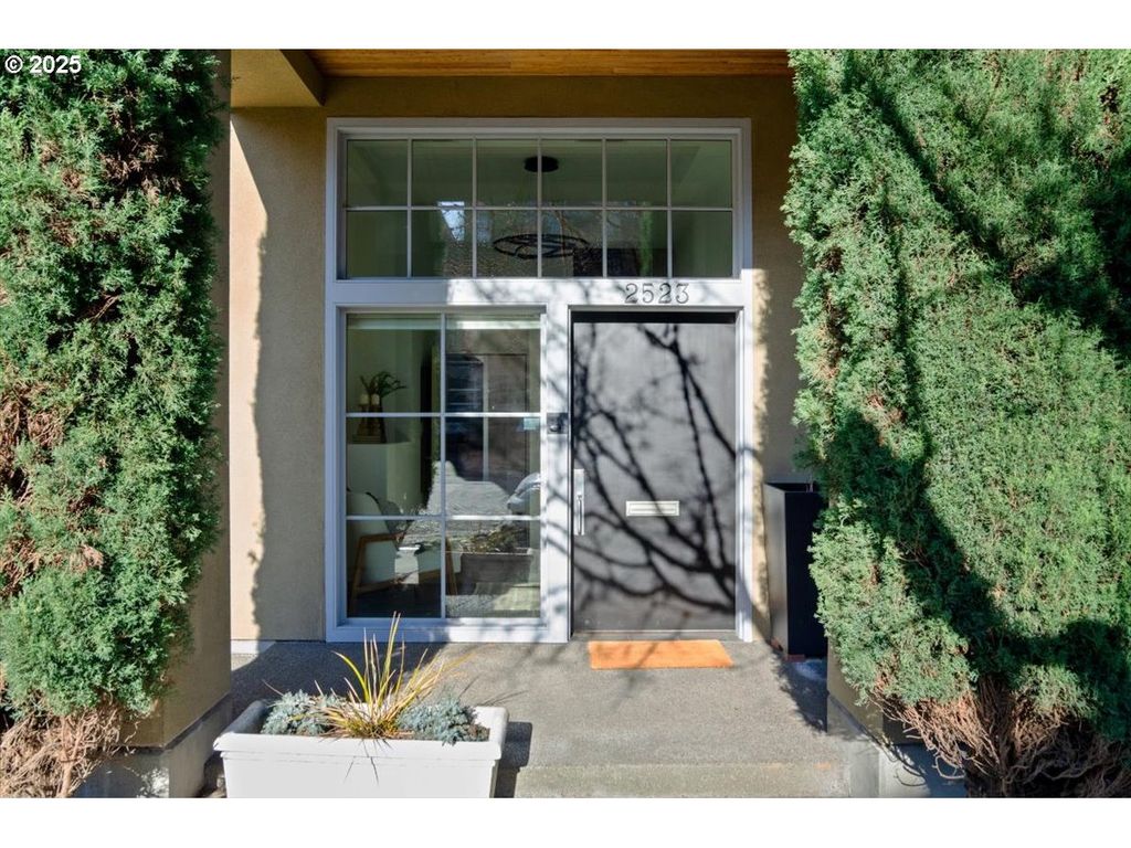 2523 Nw UPSHUR St, Portland, OR 97210