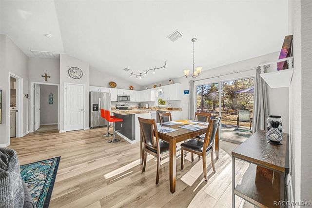 9085 SW 202nd Avenue Road, Dunnellon, FL 34431