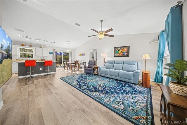 9085 SW 202nd Avenue Road, Dunnellon, FL 34431