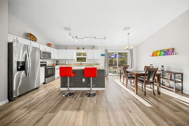 9085 SW 202nd Avenue Road, Dunnellon, FL 34431