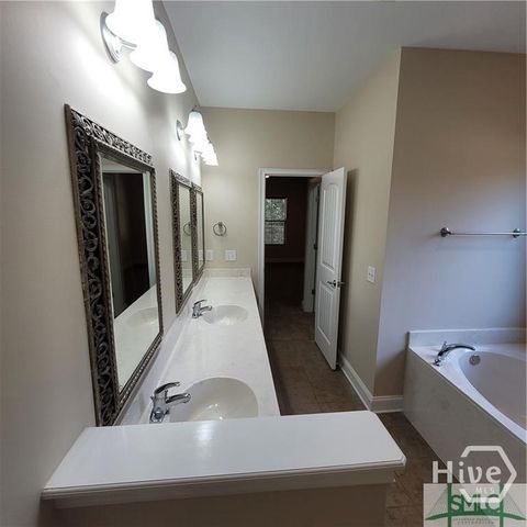 125 Jacobs Circle, Richmond Hill, GA 31324