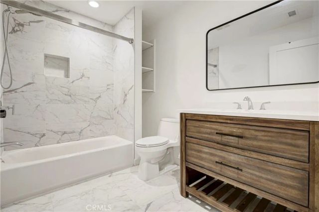 2641 Hermosa A, Montrose, CA 91020