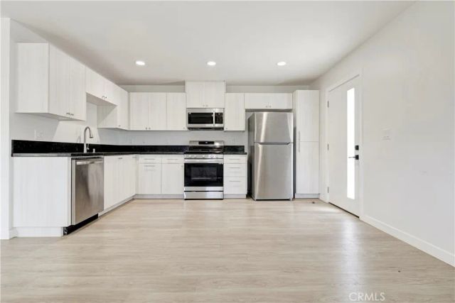 2641 Hermosa A, Montrose, CA 91020