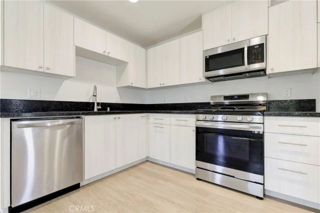 2641 Hermosa A, Montrose, CA 91020