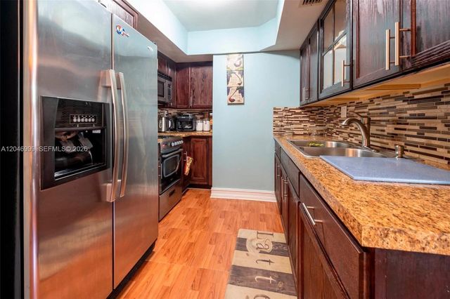 2201 NW 56th Ave 4-A, Lauderhill, FL 33313