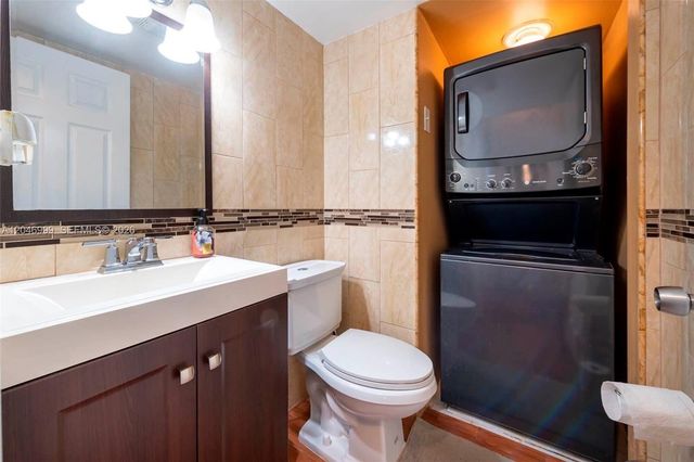 2201 NW 56th Ave 4-A, Lauderhill, FL 33313