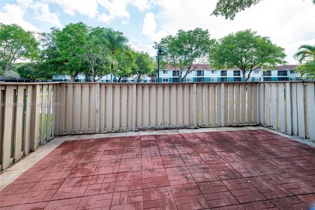 2201 NW 56th Ave 4-A, Lauderhill, FL 33313