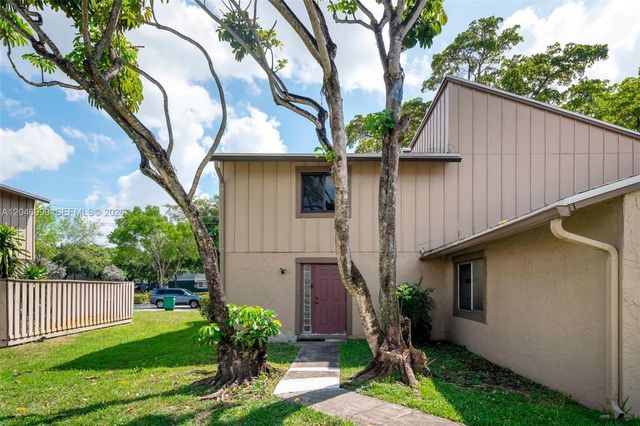 2201 NW 56th Ave 4-A, Lauderhill, FL 33313