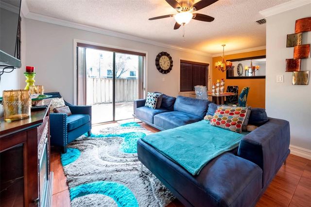 2201 NW 56th Ave 4-A, Lauderhill, FL 33313