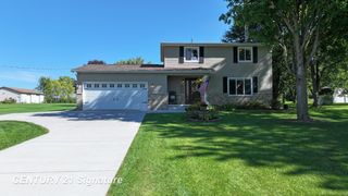 10098 N Lewis Road, Thetford Twp, MI 48420