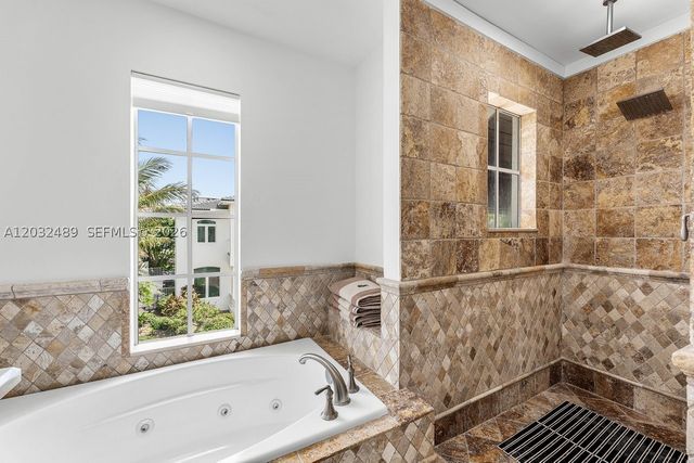 460 Surfside Ln, Juno Beach, FL 33408