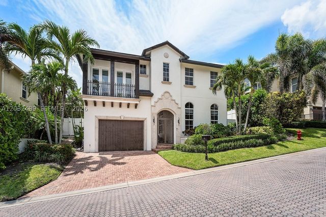 460 Surfside Ln, Juno Beach, FL 33408