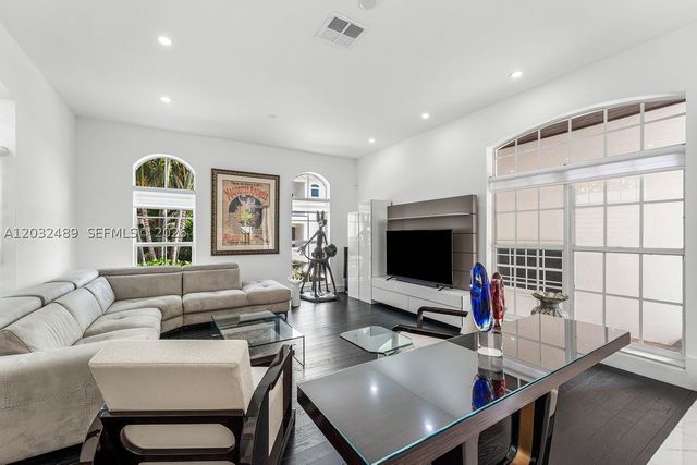 460 Surfside Ln, Juno Beach, FL 33408
