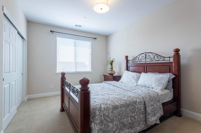 3049 Stonington Dr, Roseville, CA 95747
