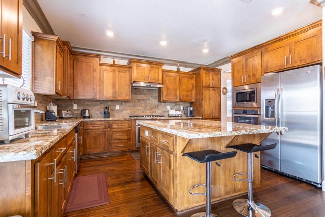 3049 Stonington Dr, Roseville, CA 95747