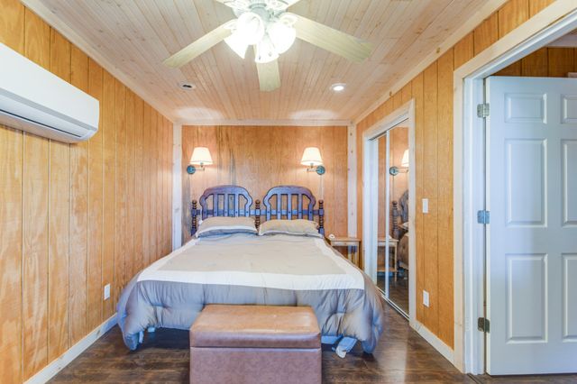 761 Cedar Mountain Pl, Decherd, TN 37324