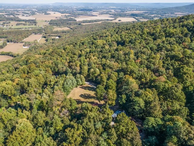 761 Cedar Mountain Pl, Decherd, TN 37324