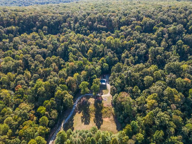 761 Cedar Mountain Pl, Decherd, TN 37324