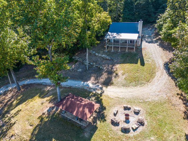 761 Cedar Mountain Pl, Decherd, TN 37324