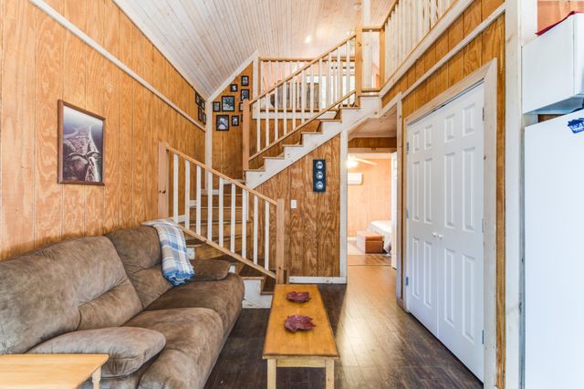 761 Cedar Mountain Pl, Decherd, TN 37324