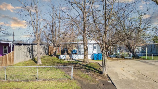 327 Chris Drive, Rockwall, TX 75032