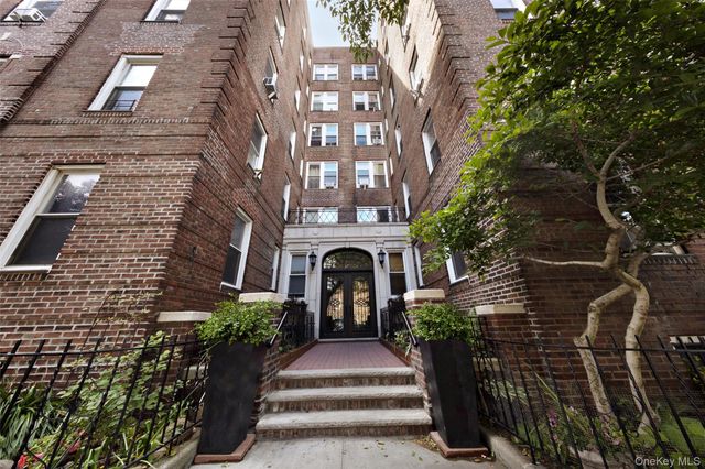 41-08 43rd Street 1D, Sunnyside, NY 11104