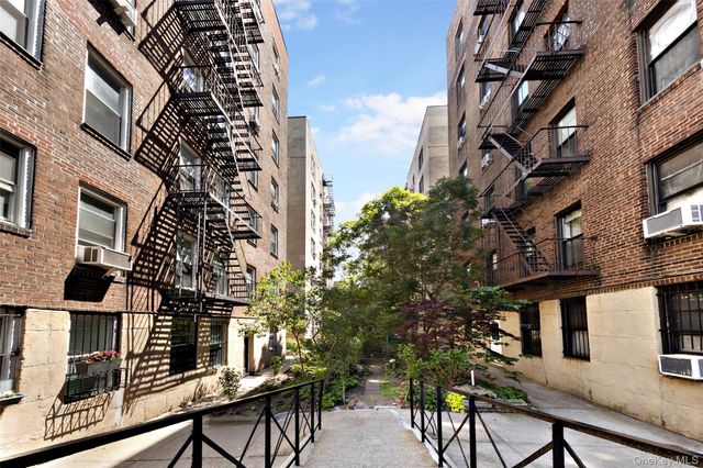 41-08 43rd Street 1D, Sunnyside, NY 11104