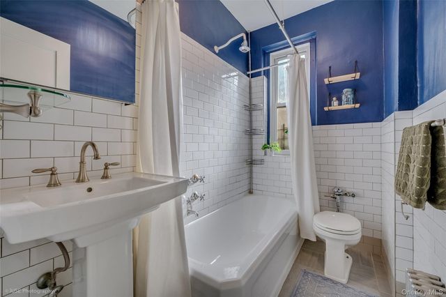 41-08 43rd Street 1D, Sunnyside, NY 11104