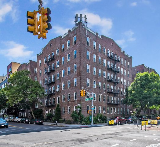 41-08 43rd Street 1D, Sunnyside, NY 11104