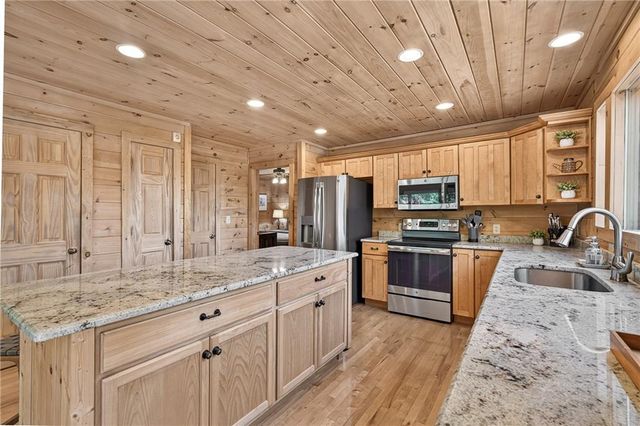 78 Mountain Peaks Lane, Blue Ridge, GA 30513