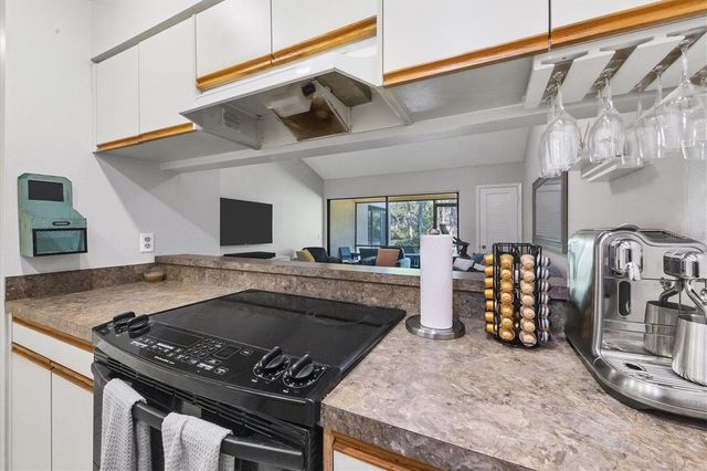 4717 WINSLOW BEACON 7, Sarasota, FL 34235