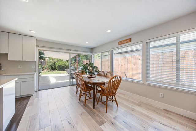 7156 Woodmore Oaks Dr, Citrus Heights, CA 95610