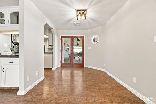 13000 Blodget Avenue, Bakersfield, CA 93314
