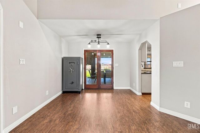13000 Blodget Avenue, Bakersfield, CA 93314