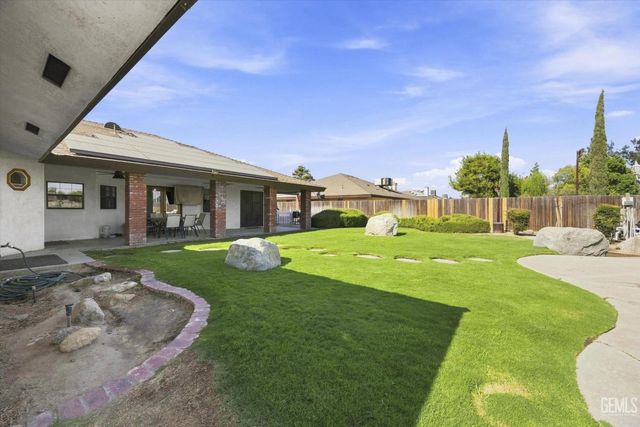 13000 Blodget Avenue, Bakersfield, CA 93314