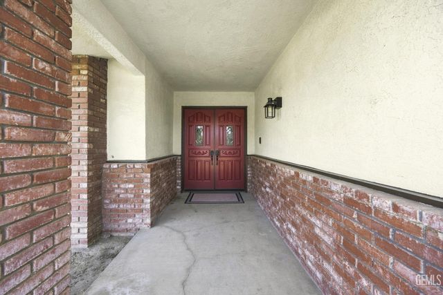 13000 Blodget Avenue, Bakersfield, CA 93314