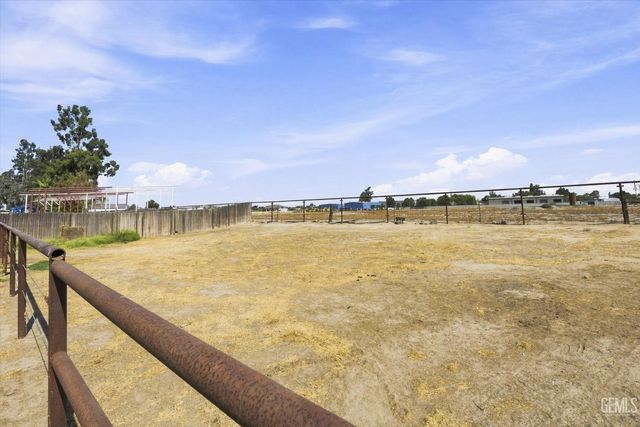13000 Blodget Avenue, Bakersfield, CA 93314