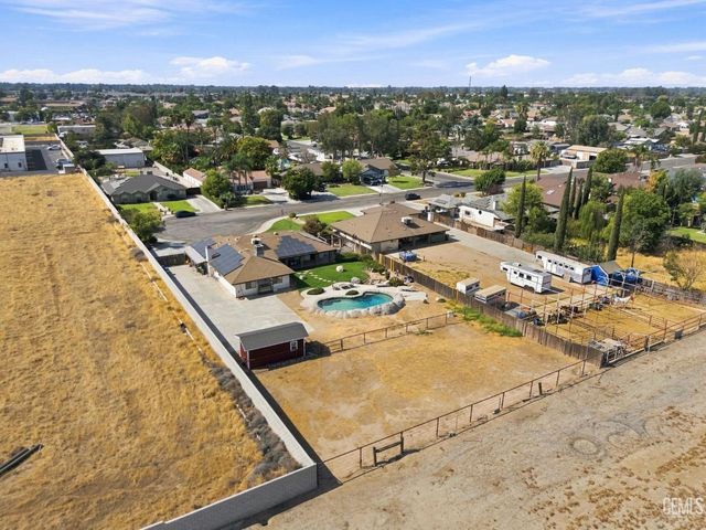 13000 Blodget Avenue, Bakersfield, CA 93314