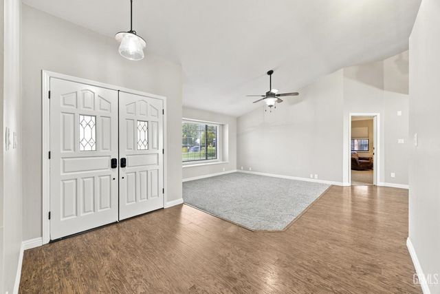 13000 Blodget Avenue, Bakersfield, CA 93314