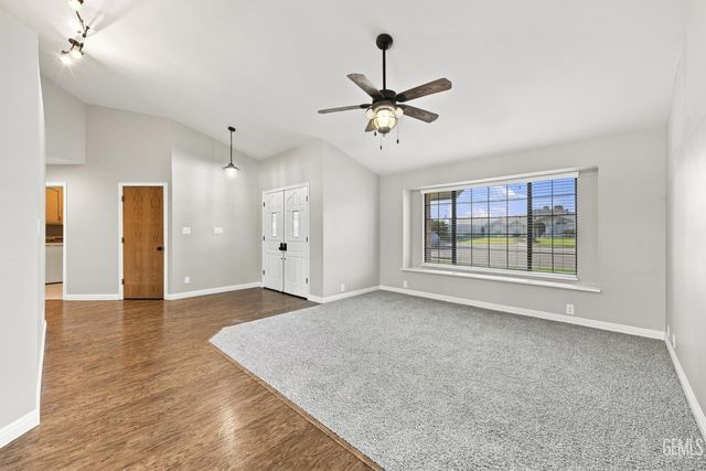 13000 Blodget Avenue, Bakersfield, CA 93314