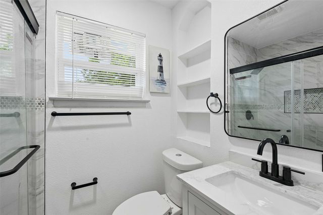 800 Lee Drive, Bedford, TX 76022