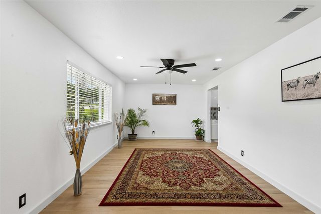 800 Lee Drive, Bedford, TX 76022