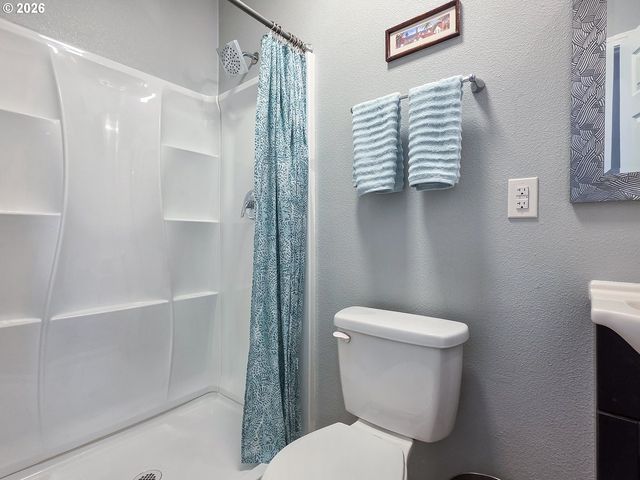 1214 N CLARK St, Cornelius, OR 97113