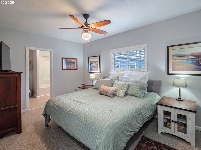 1214 N CLARK St, Cornelius, OR 97113